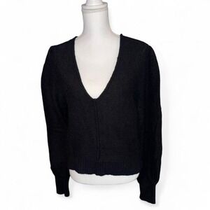 FREE PEOPLE BLACK LOW V-NECK‎ SOFT SHORT SWEATER LADIES MEDIUM